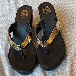 Juicy Couture platform flip flops size 10